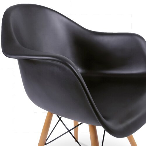 Eames DAW Stuhl in Schwarz