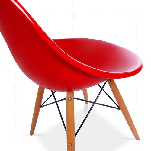 Eames DSW Stuhl in Rot